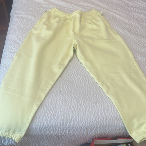 Nike outfit - Picture 3 of 3